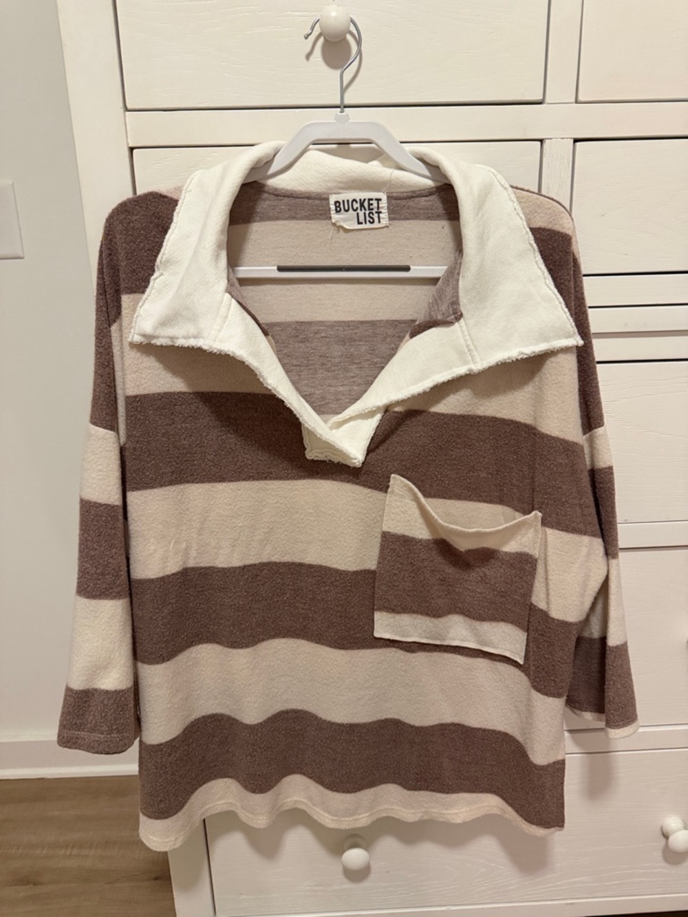 BUCKETLIST Women's V-Neck Striped Pullover in Brown and Cream